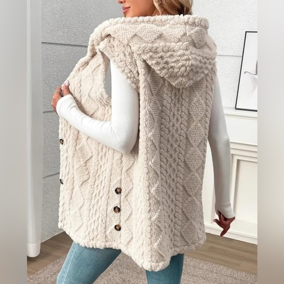 SHERPA VEST BEIGE CREAM CABLE KNIT VELOUR BUTTON FEONT & TRIM HOODED SZ LG NWOT - Picture 2 of 6